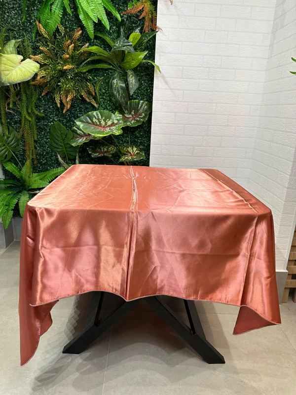 Toalha Quadrada de Oxford Rosé Gold medindo 1,50m x 1,50m 