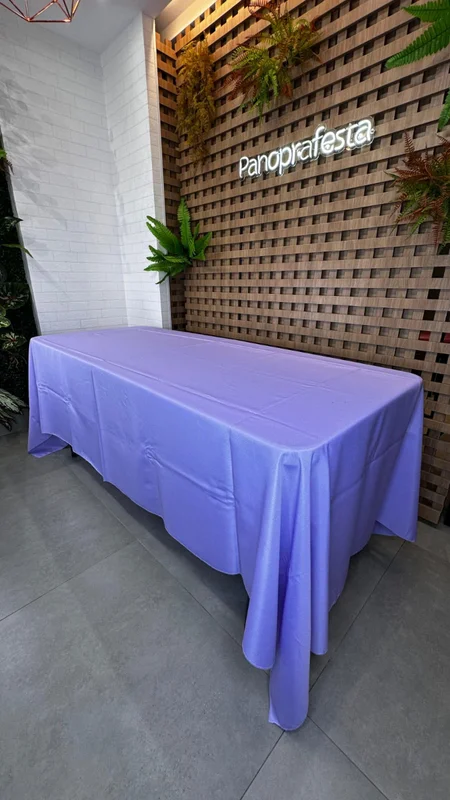 Toalha buffet Retangular de Oxford Lilás Bebê medindo 2m x 3m