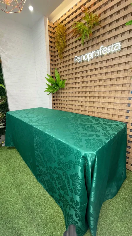Toalha buffet Retangular de Jackard Verde bandeira medindo 2m x 3m